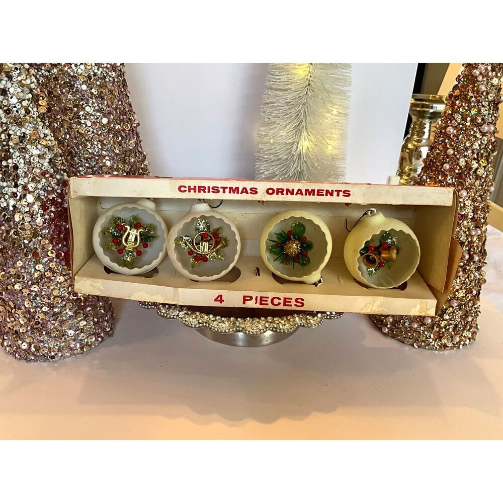 Set of 4 vintage diorama Christmas balls original box